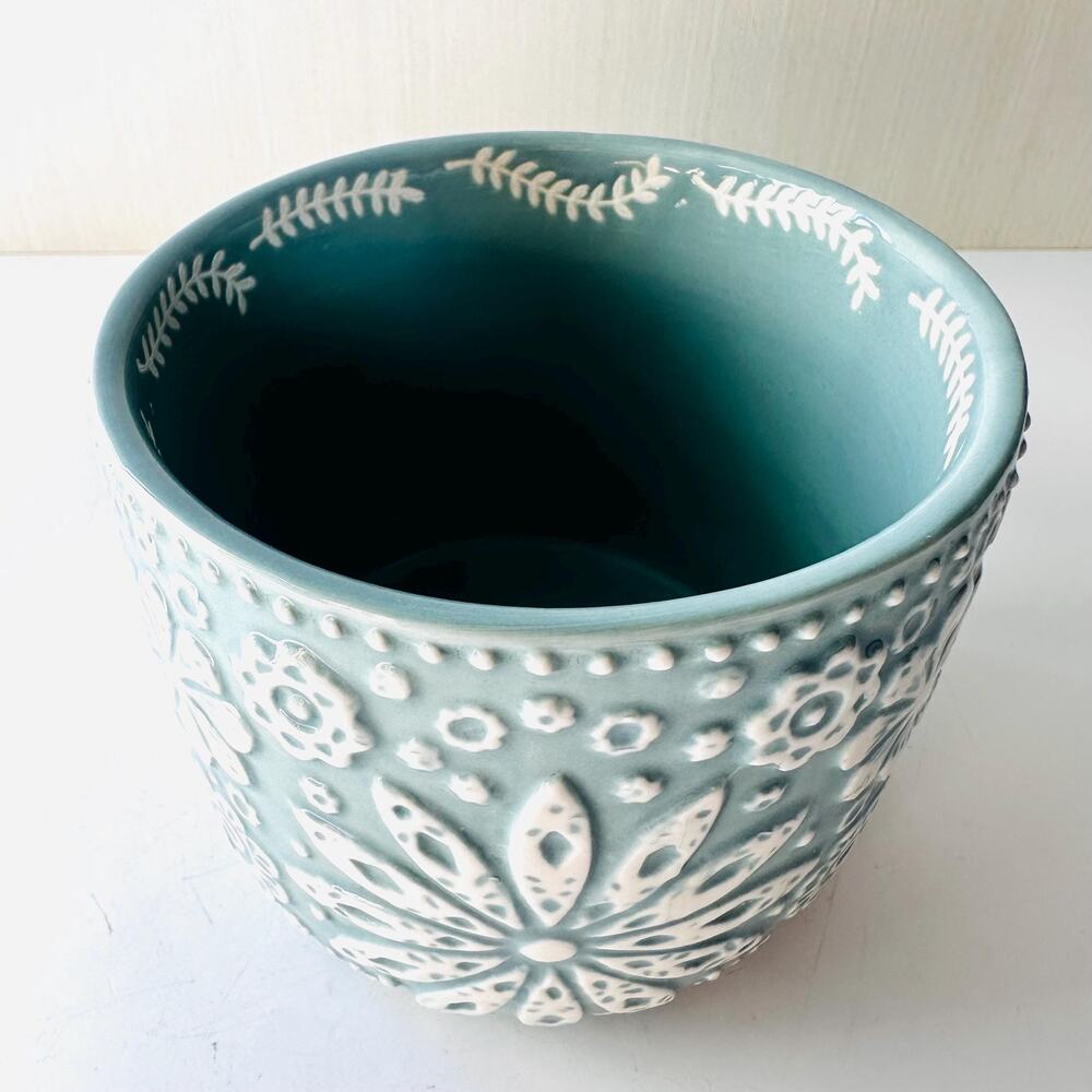 Retired World Market Jolly Hearts Coffee Tea Mug Oversize Blue Embossed Flowers - Picture 7 of 9